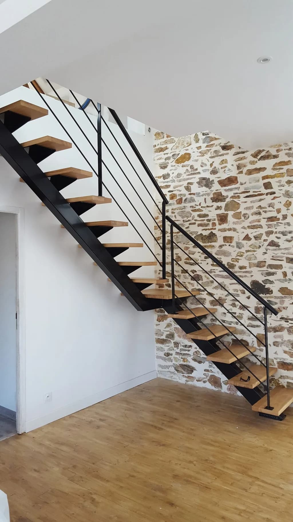 Escalier droit acier & bois